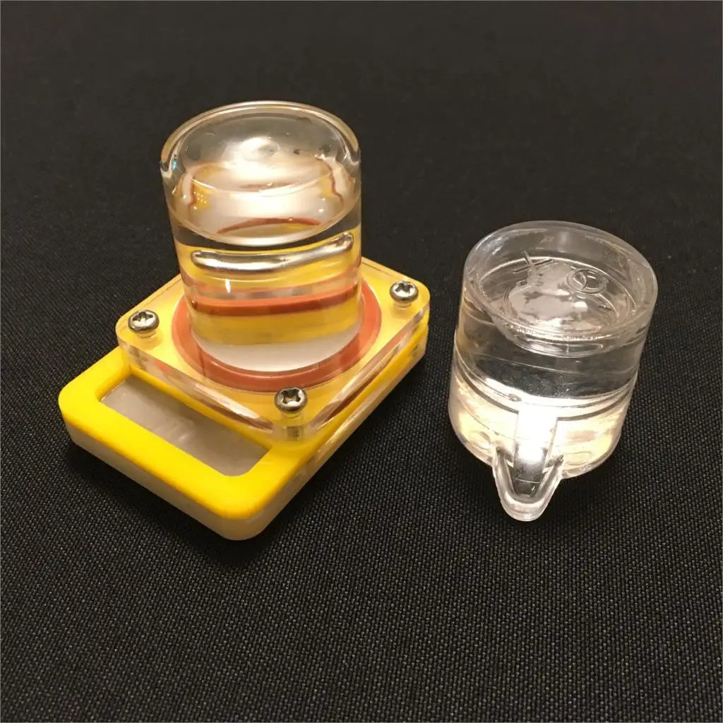 Green acrylic ant farm water feeder H6 size, 25 mL reservoir, side view